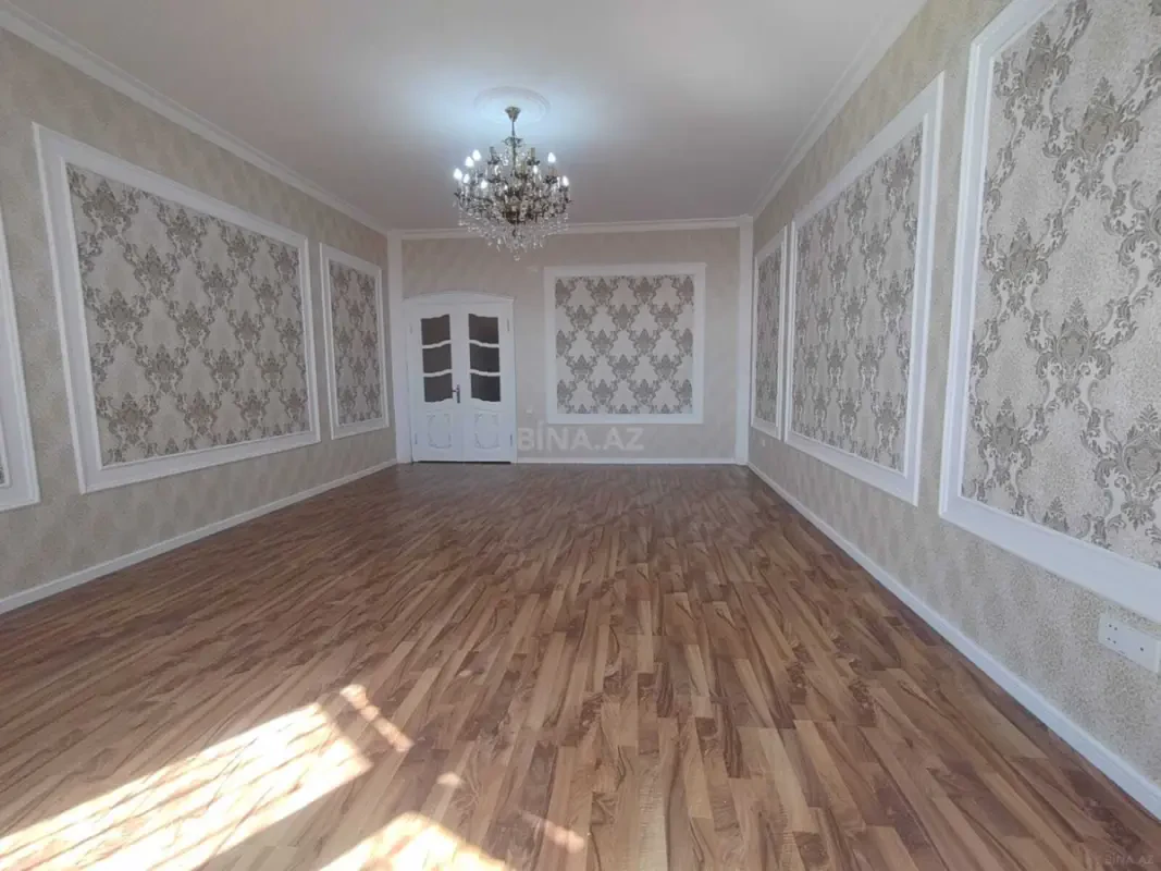 Satılır 4 otaqlı mənzil 165 m²