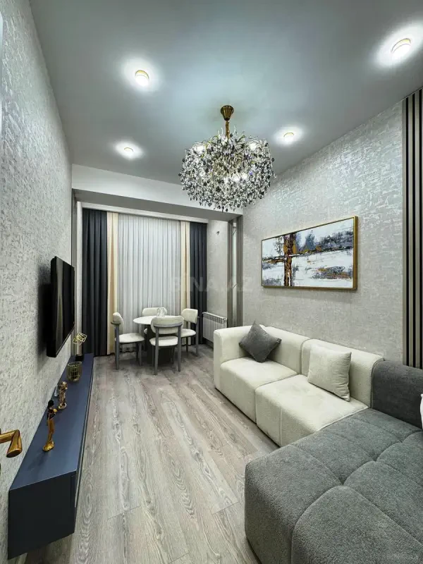 Satılır 2 otaqlı mənzil 61 m²
