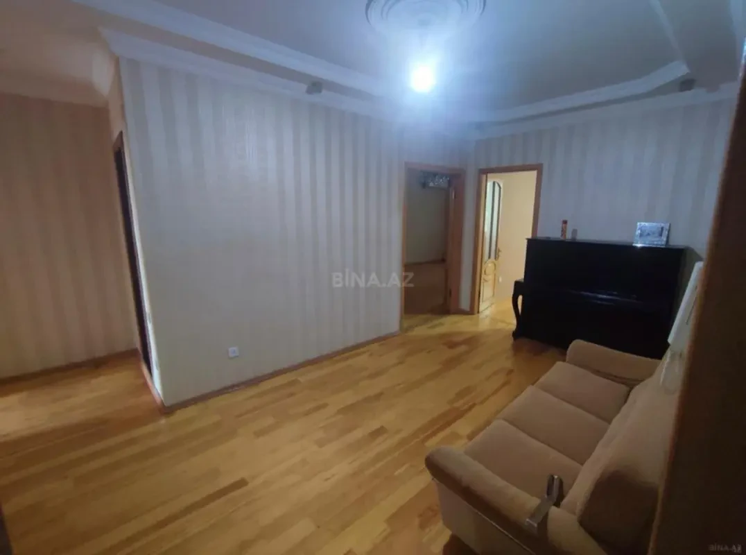 Satılır 3 otaqlı mənzil 123 m²