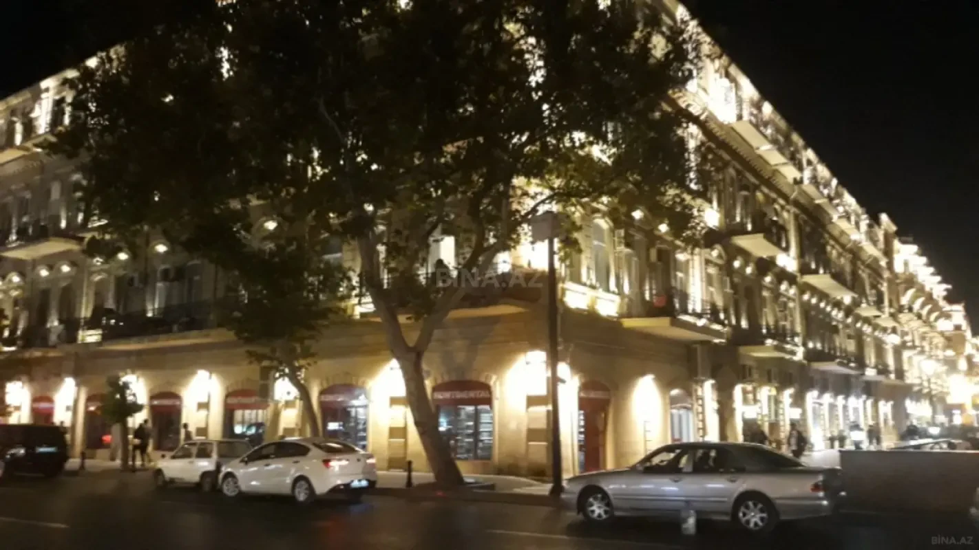 Kirayə verilir 2 otaqlı mənzil 73 m²