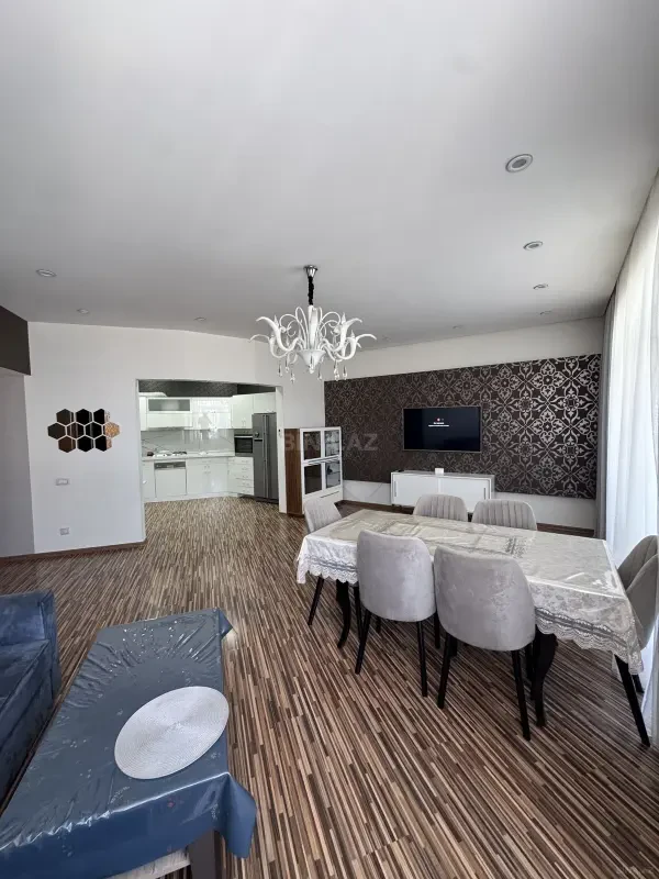 Satılır 3 otaqlı mənzil 117 m²