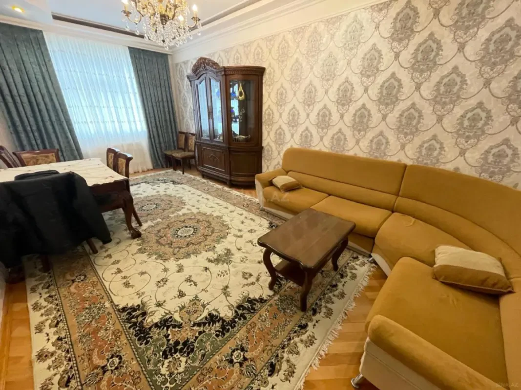 Kirayə verilir 3 otaqlı mənzil 110 m²