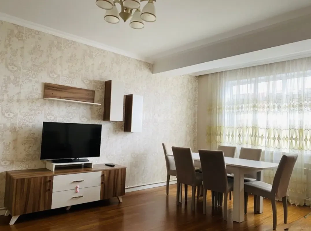 Satılır 2 otaqlı mənzil 70 m²