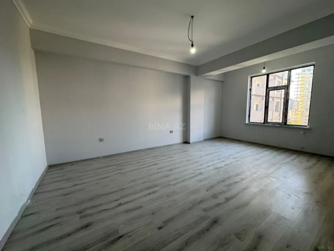Satılır 3 otaqlı mənzil 110 m²