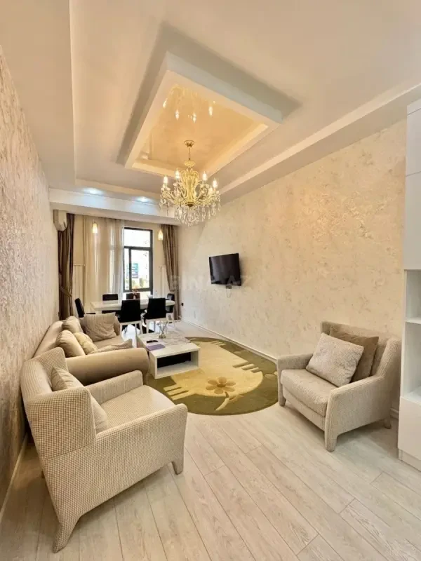 Kirayə verilir 2 otaqlı mənzil 70 m²