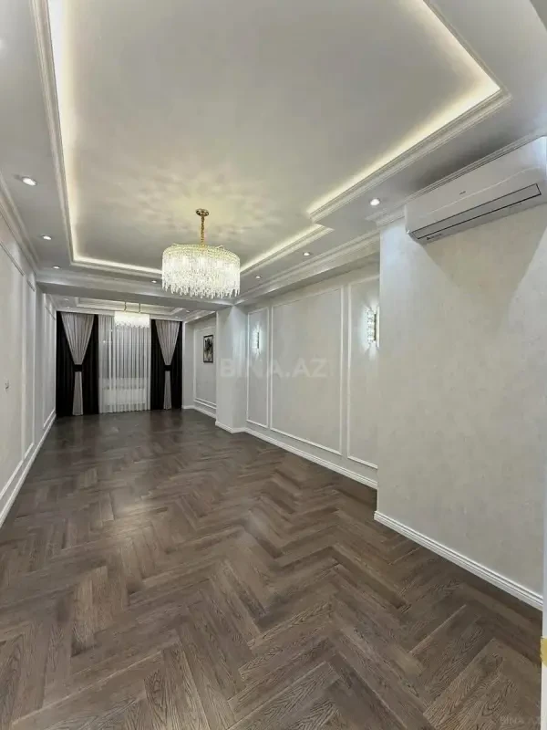 Satılır 4 otaqlı mənzil 168 m²