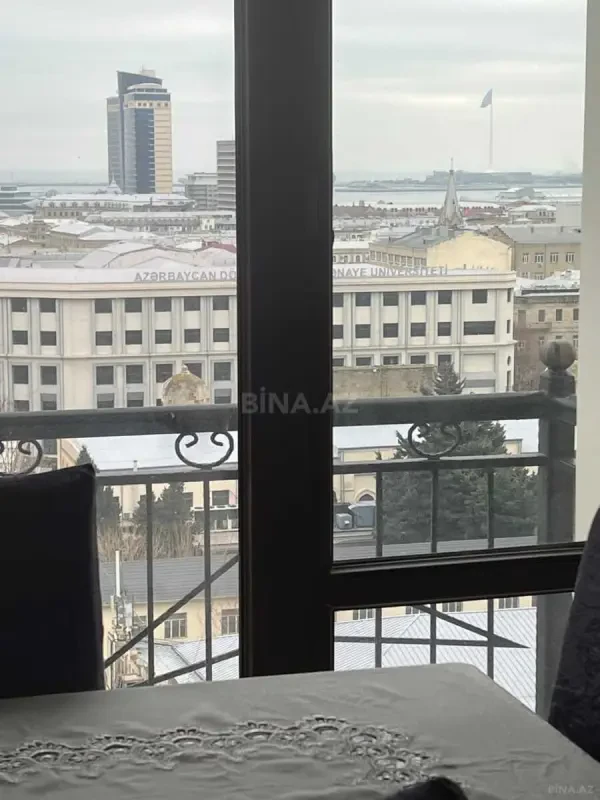 Kirayə verilir 2 otaqlı mənzil 80 m²