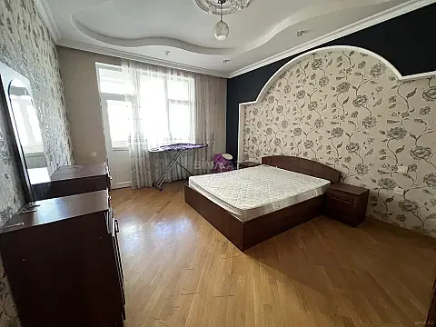 Satılır 3 otaqlı mənzil 125 m² — Bakı, Memar Əcəmi yanı 3 otaq 125.00 m²