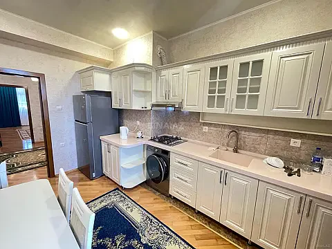 Kirayə verilir 3 otaqlı mənzil 110 m² — Bakı, Həzi Aslanov qəs. 3 otaq 110.00 m²