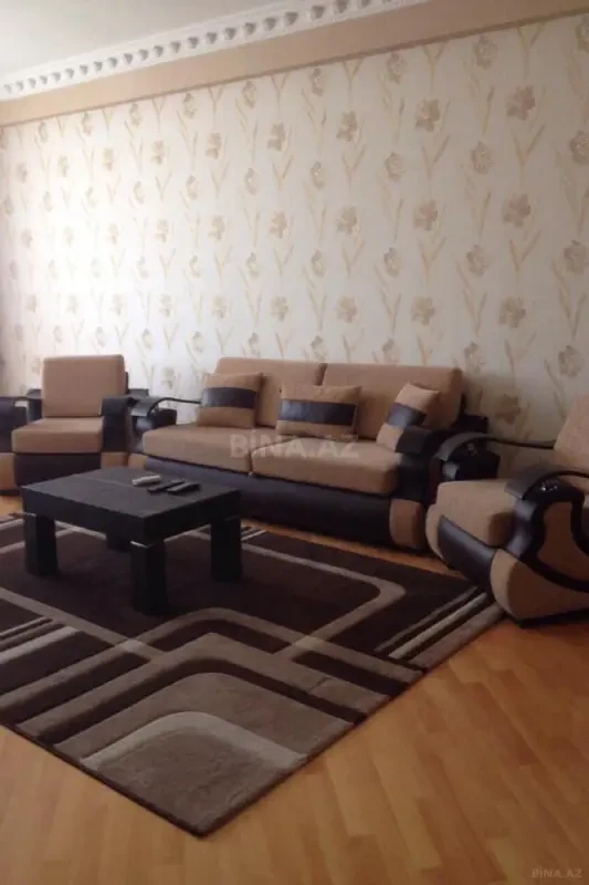 Kirayə verilir 2 otaqlı mənzil 110 m²