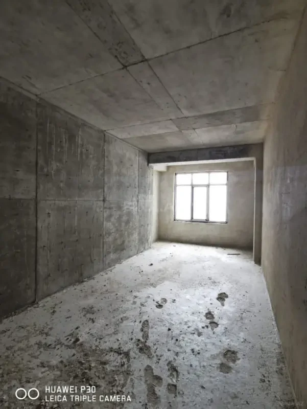 Satılır 3 otaqlı mənzil 155 m²