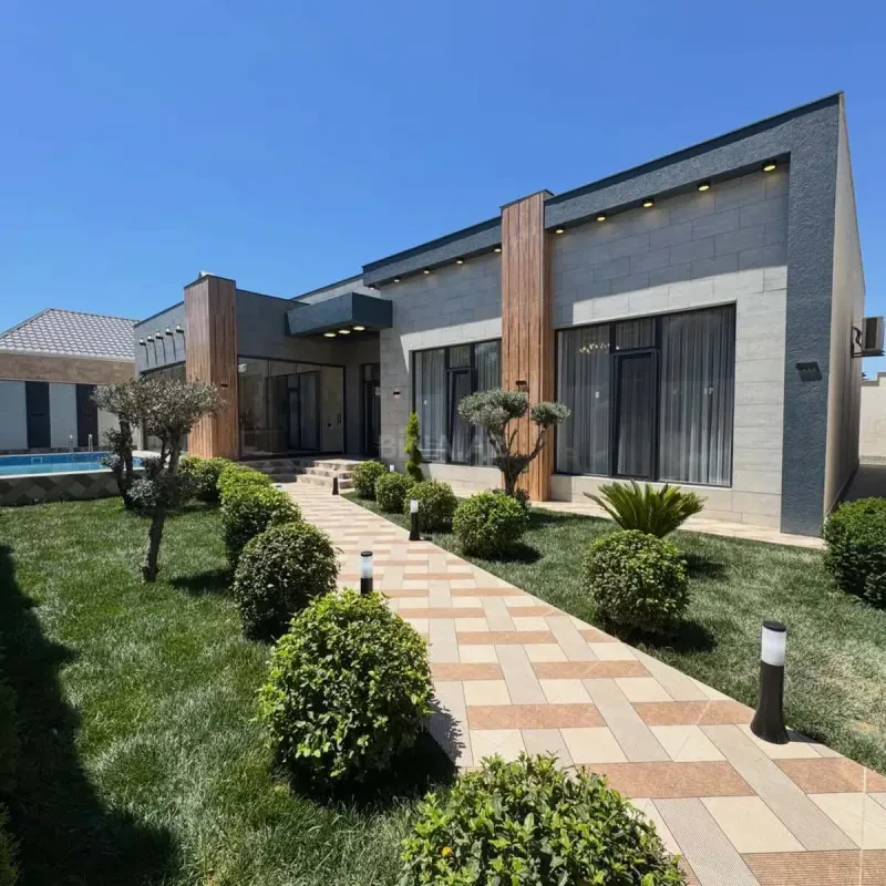 Satılır 5 otaqlı həyət evi 200 m²
