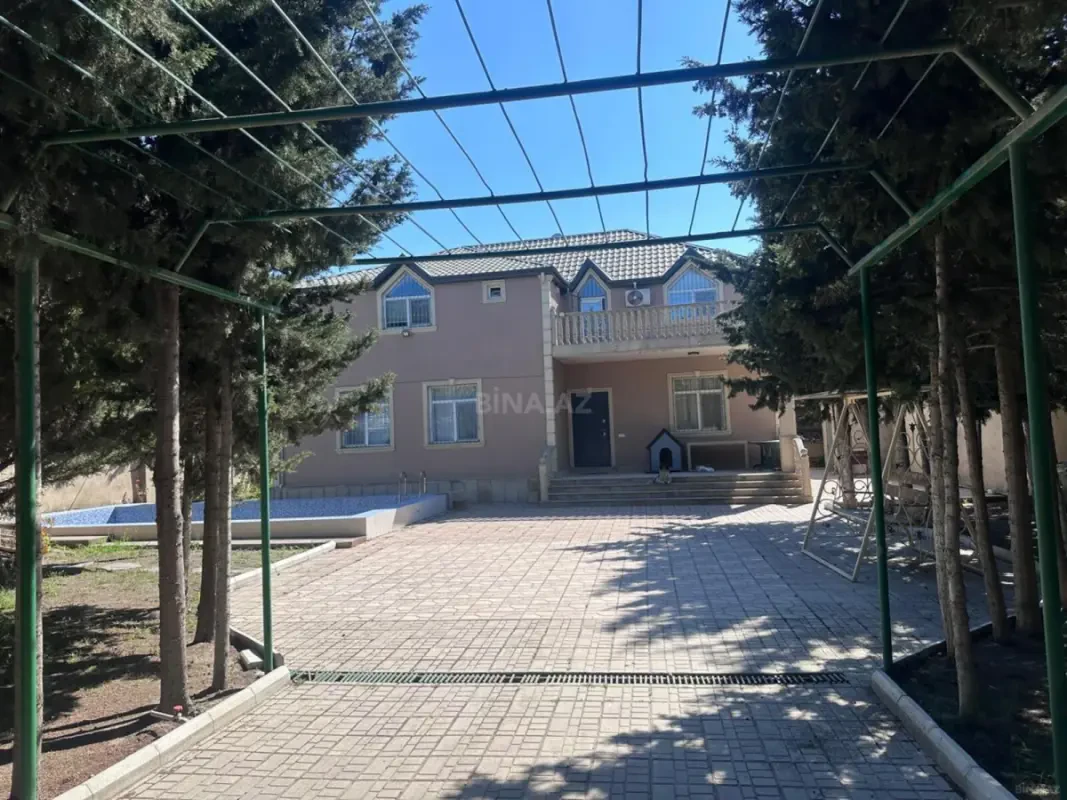 Kirayə verilir 5 otaqlı həyət evi 240 m²