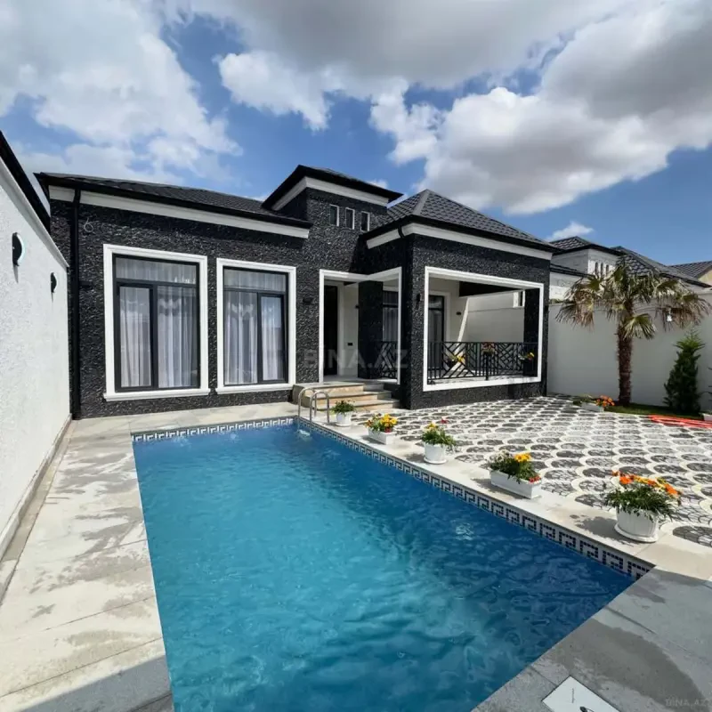 Satılır 4 otaqlı həyət evi 172 m²
