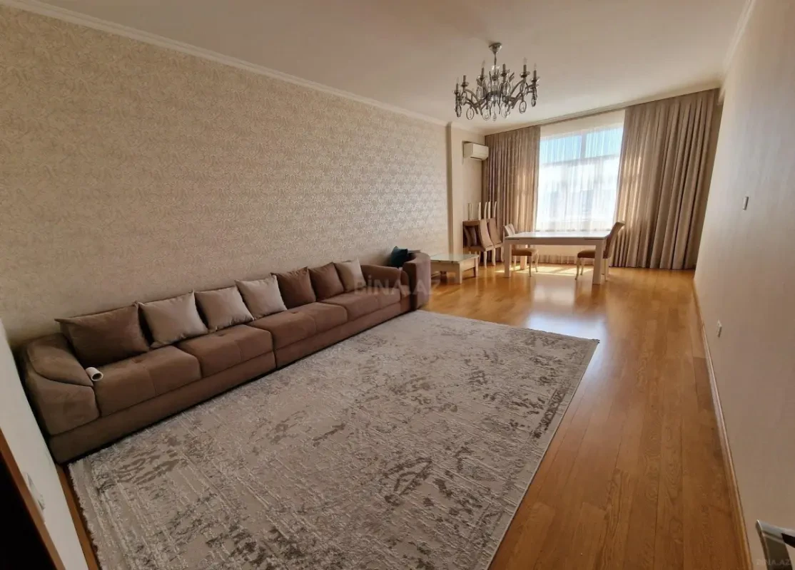 Satılır 3 otaqlı mənzil 117 m²