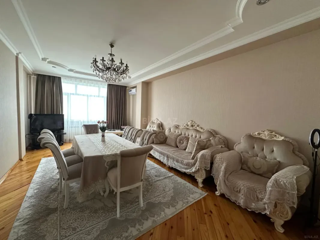 Satılır 3 otaqlı mənzil 105 m²