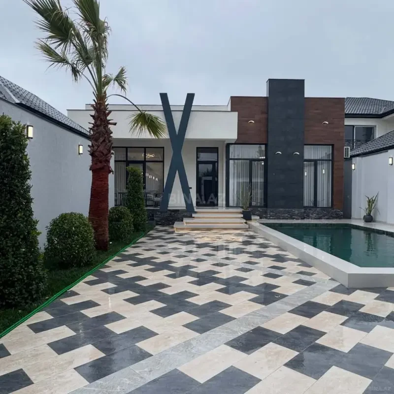 Satılır 5 otaqlı həyət evi 195 m²