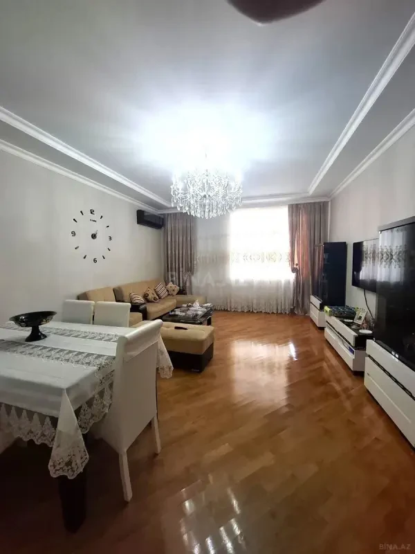 Satılır 3 otaqlı mənzil 140 m²
