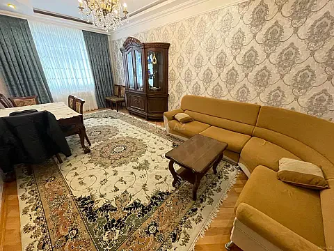 Kirayə verilir 3 otaqlı mənzil 115 m² — Bakı, Həzi Aslanov qəs. 3 otaq 115.00 m²