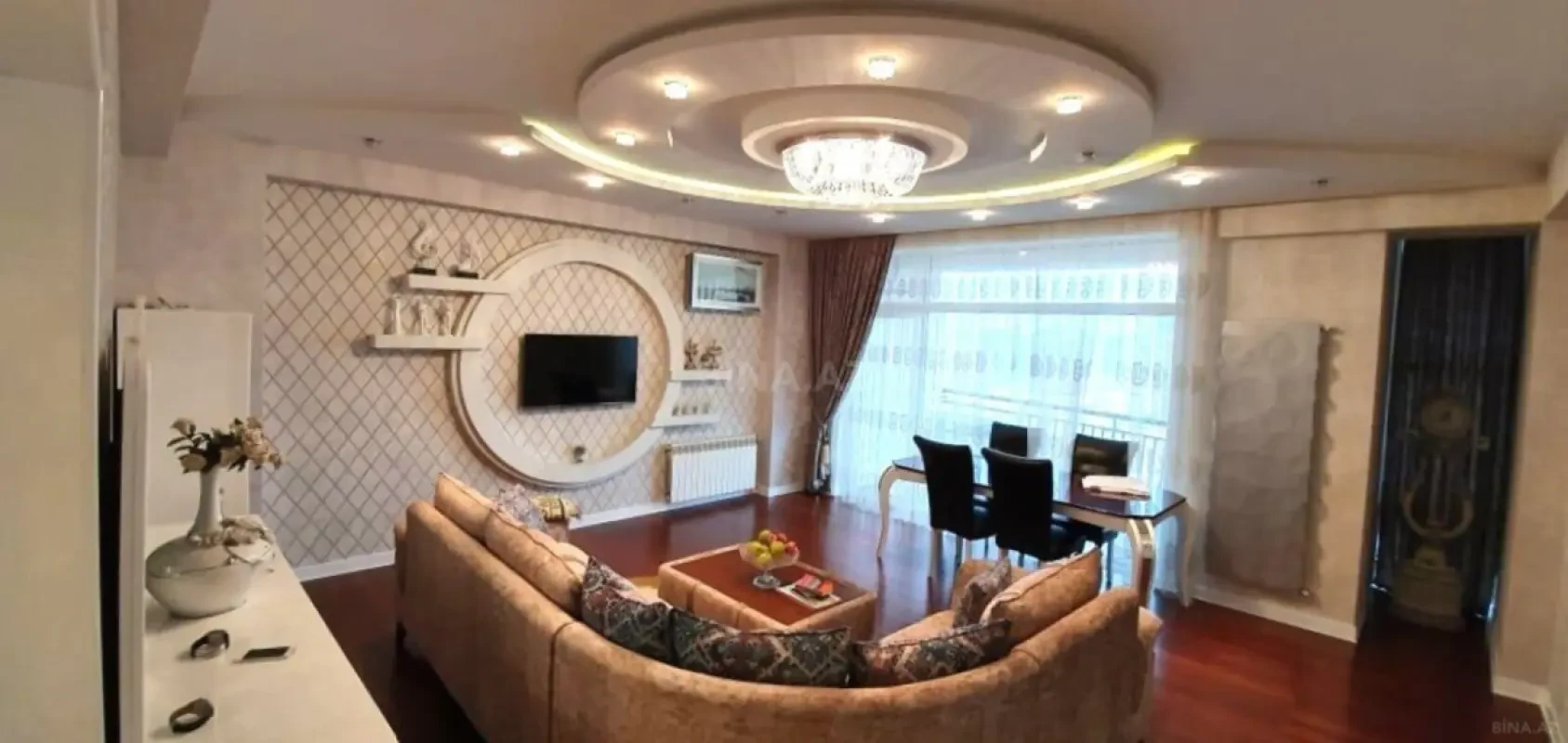 Satılır 4 otaqlı mənzil 195 m²