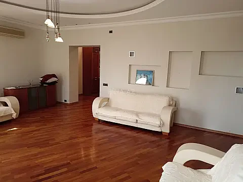 Kirayə verilir 4 otaqlı mənzil 114 m² — Bakı, Sahil qəs. 4 otaq 114.00 m²