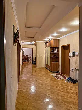 Satılır 4 otaqlı mənzil 175 m² — Bakı 4 otaq 175.00 m²