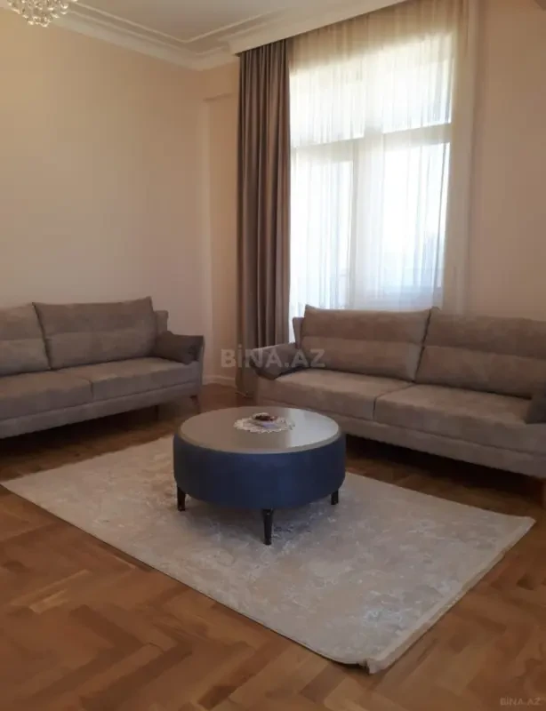 Kirayə verilir 3 otaqlı mənzil 120 m²