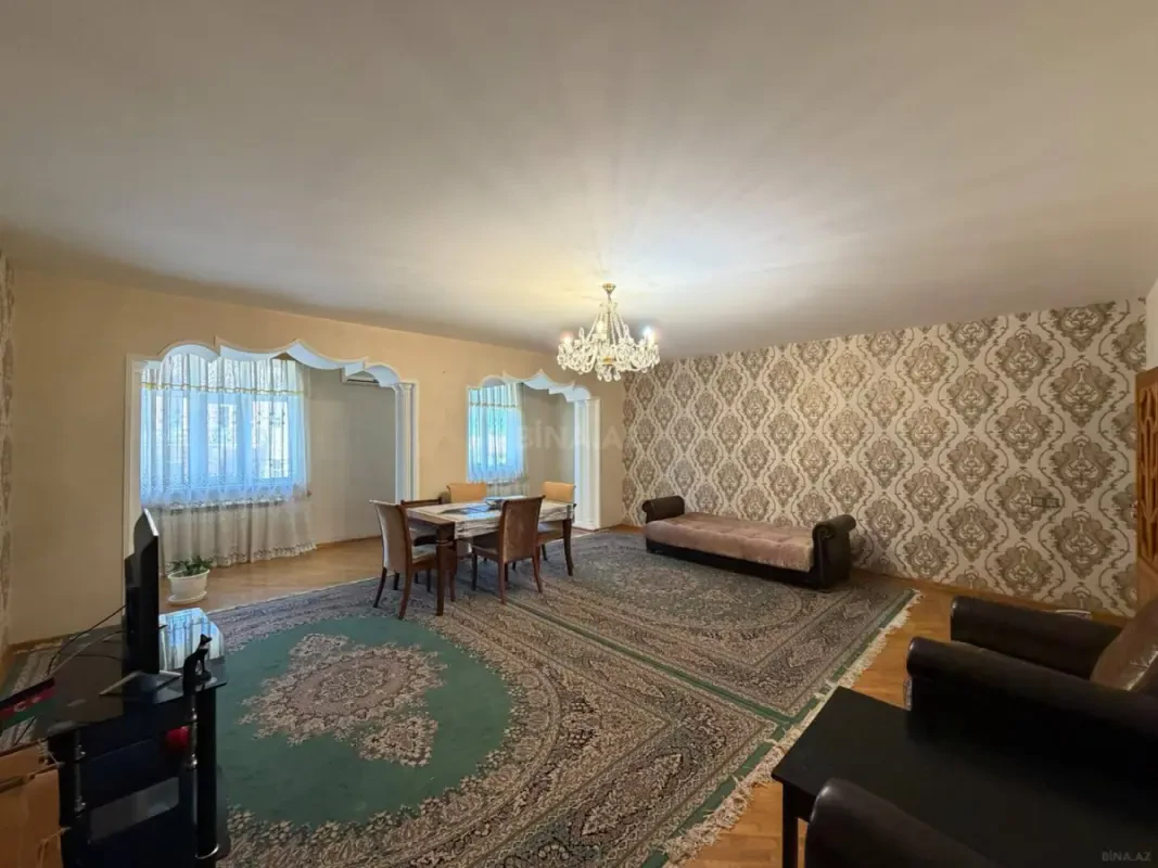 Satılır 4 otaqlı mənzil 100 m²