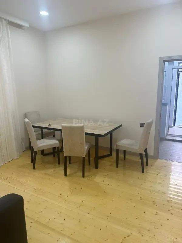Kirayə verilir 2 otaqlı həyət evi 65 m²