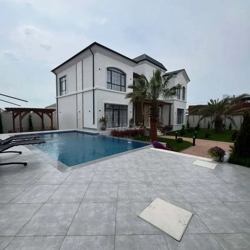 Satılır 6 otaqlı həyət evi 500 m²