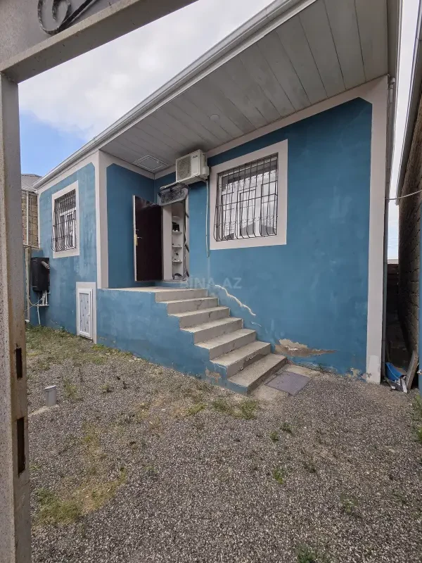 Satılır 3 otaqlı həyət evi 100 m²