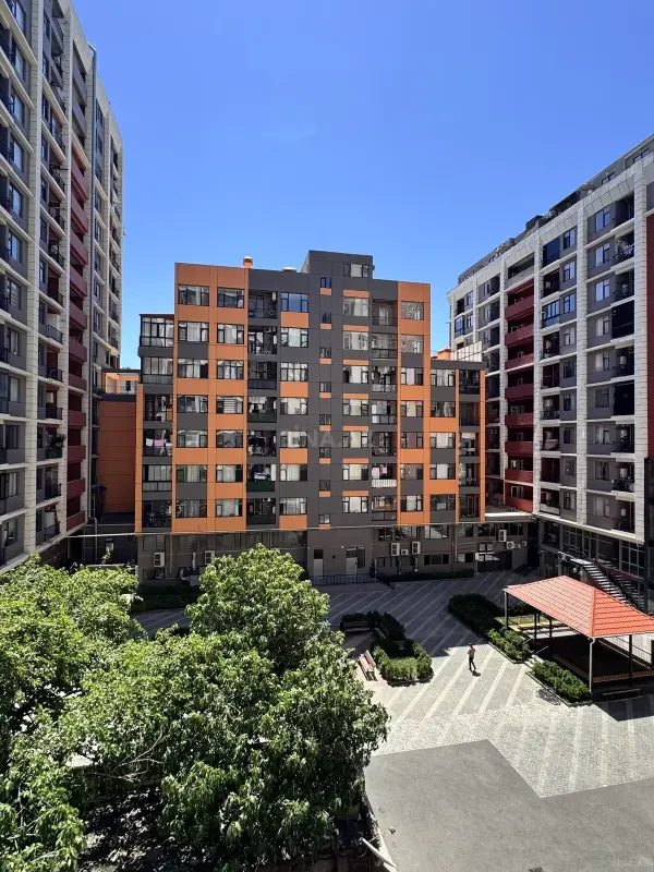 Satılır 2 otaqlı mənzil 61 m²