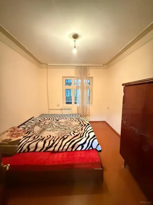 Satılır 2 otaqlı mənzil 70 m²