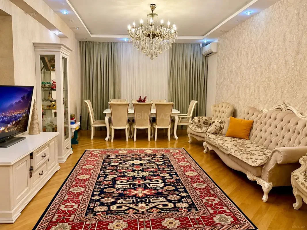 Satılır 2 otaqlı mənzil 117 m²