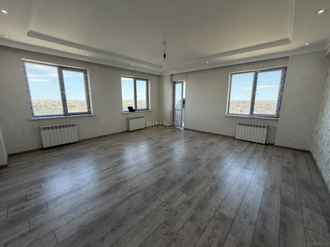 Satılır 3 otaqlı mənzil 120 m²
