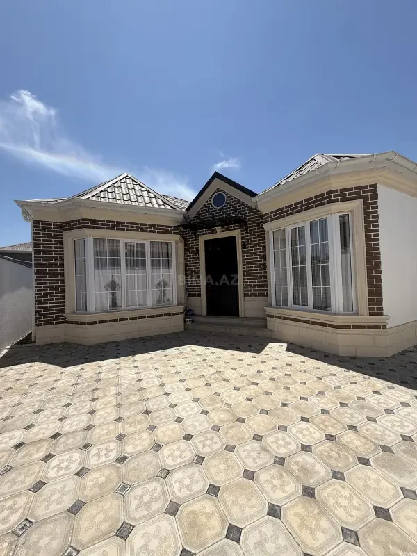 Satılır 4 otaqlı həyət evi 100 m²