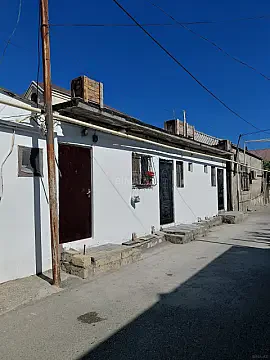 Kirayə verilir 1 otaqlı həyət evi 37 m² — Bakı, M.Ə.Rəsulzadə qəs. 1 otaq 37.00 m²