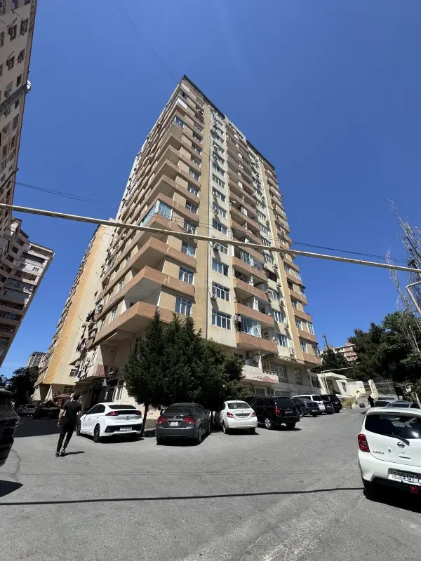 Satılır 2 otaqlı mənzil 85 m²