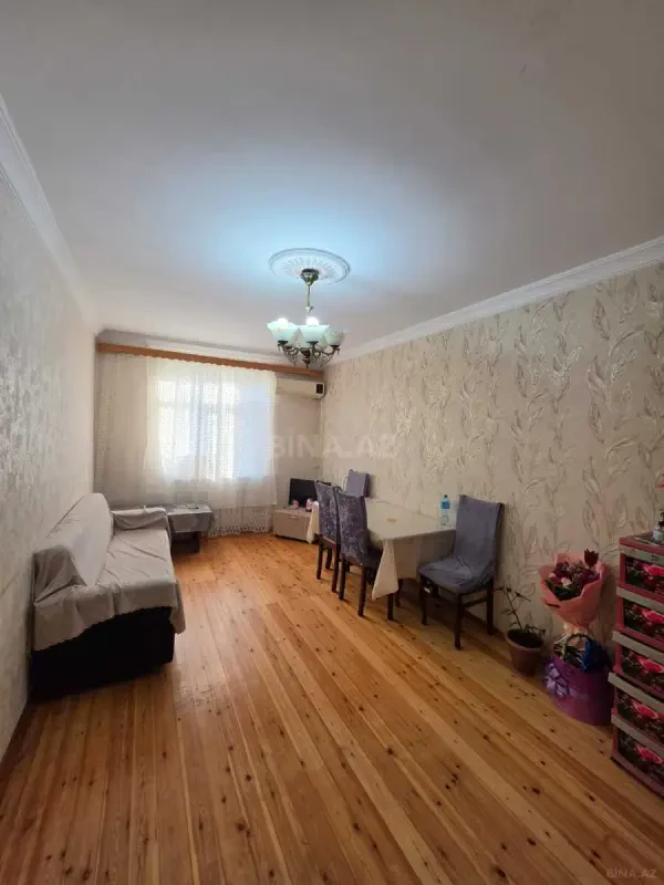Satılır 2 otaqlı mənzil 60 m²