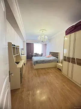 Satılır 4 otaqlı mənzil 155 m² — Bakı, Həzi Aslanov qəs. 4 otaq 155.00 m²