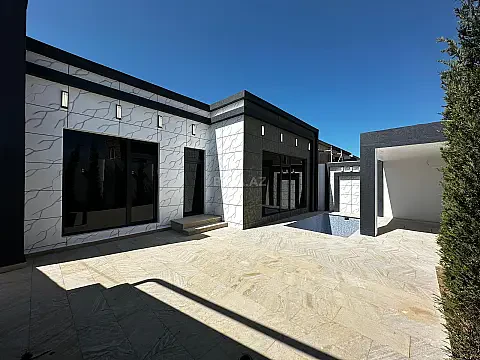 Satılır 4 otaqlı həyət evi 140 m² — Bakı, Mərdəkan 4 otaq 140.00 m²