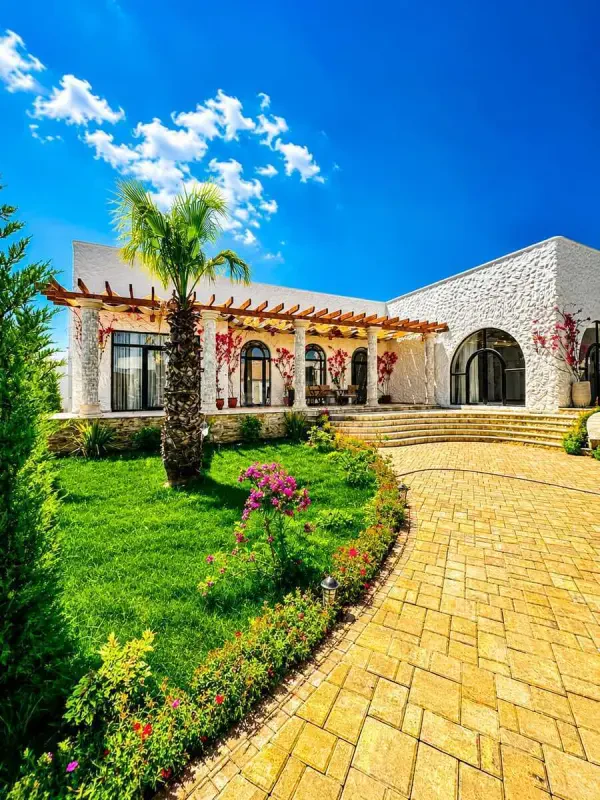 Satılır 4 otaqlı həyət evi 200 m²