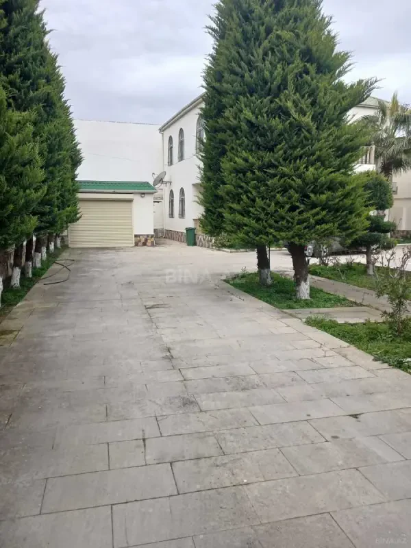 Satılır 4 otaqlı həyət evi 180 m²
