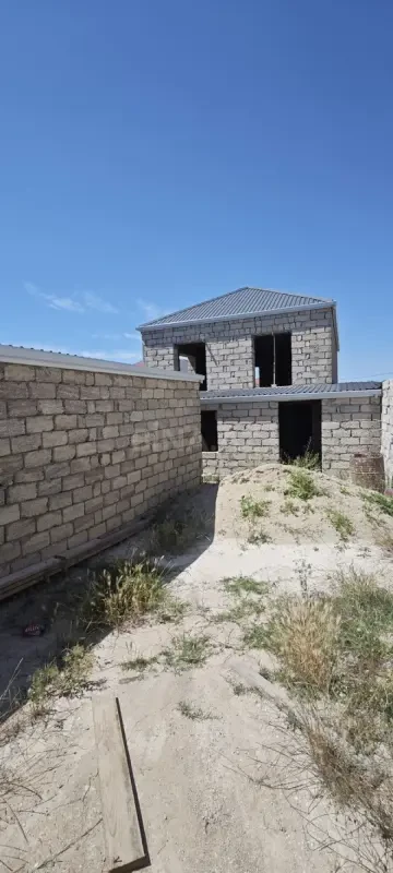 Satılır 3 otaqlı həyət evi 160 m²