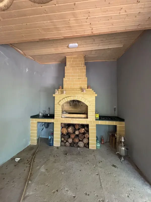Satılır 5 otaqlı həyət evi 170 m²