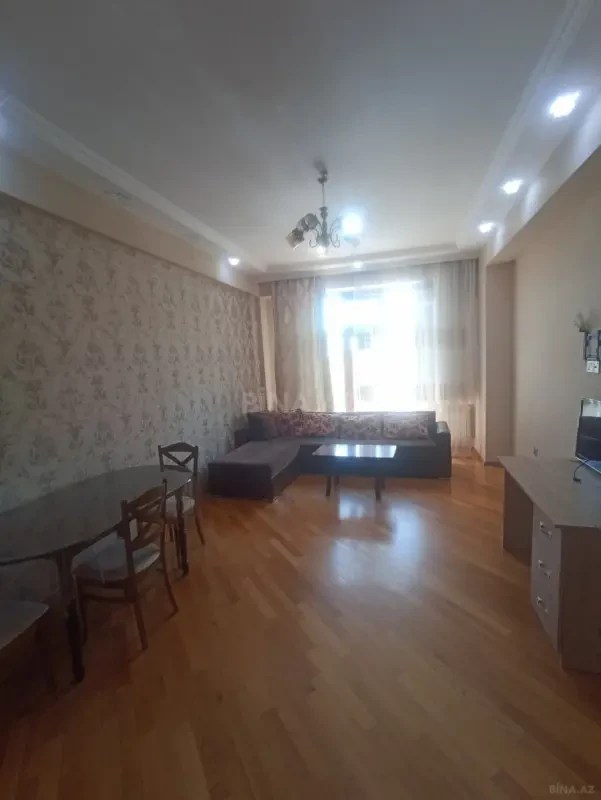 Kirayə verilir 2 otaqlı mənzil 70 m²