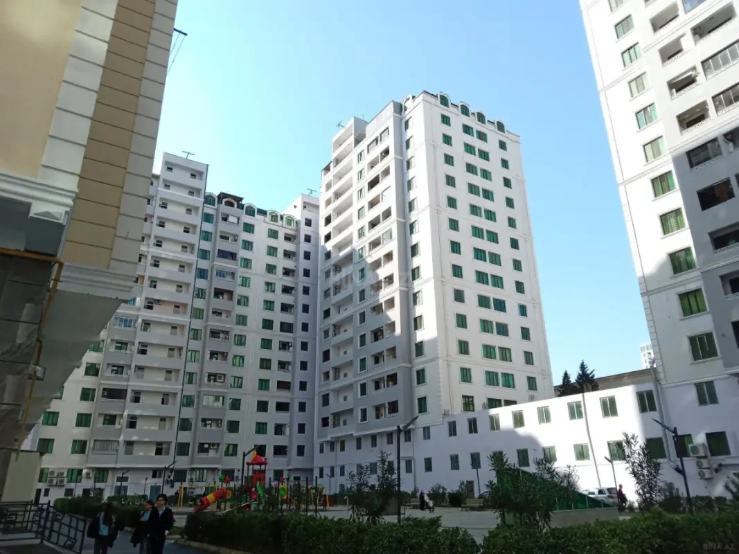Satılır 3 otaqlı mənzil 116 m²