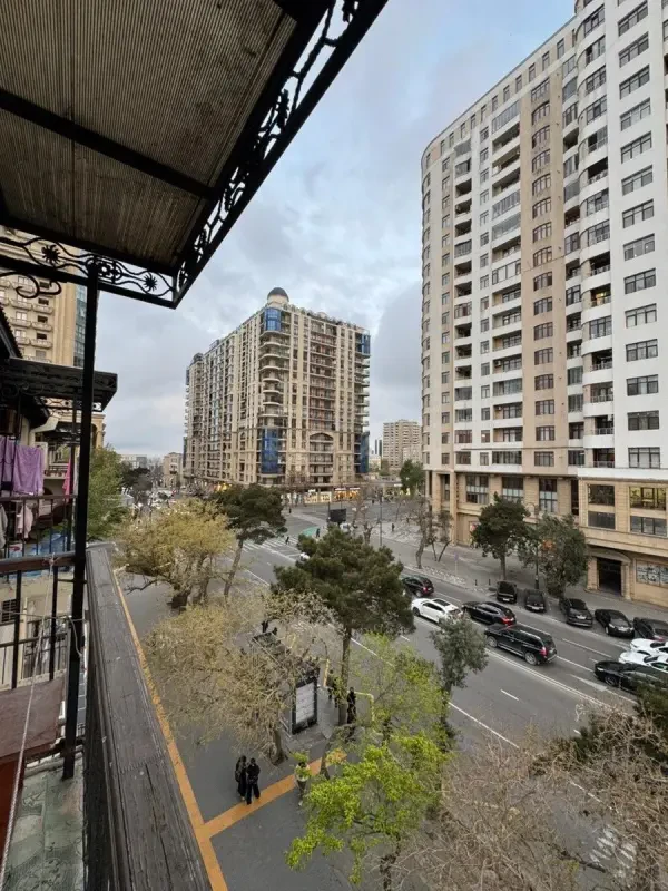Kirayə verilir 2 otaqlı mənzil 60 m²