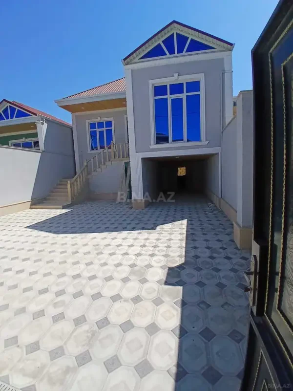 Satılır 4 otaqlı həyət evi 100 m²