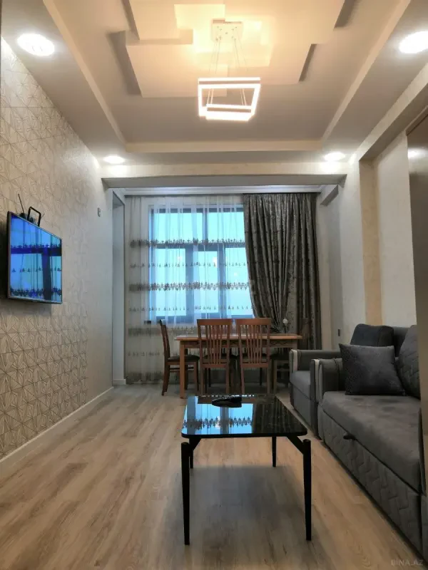 Kirayə verilir 2 otaqlı mənzil 60 m²